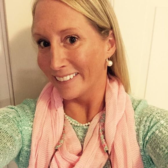 Meet your Posher, Sara - Picture 1 of 1